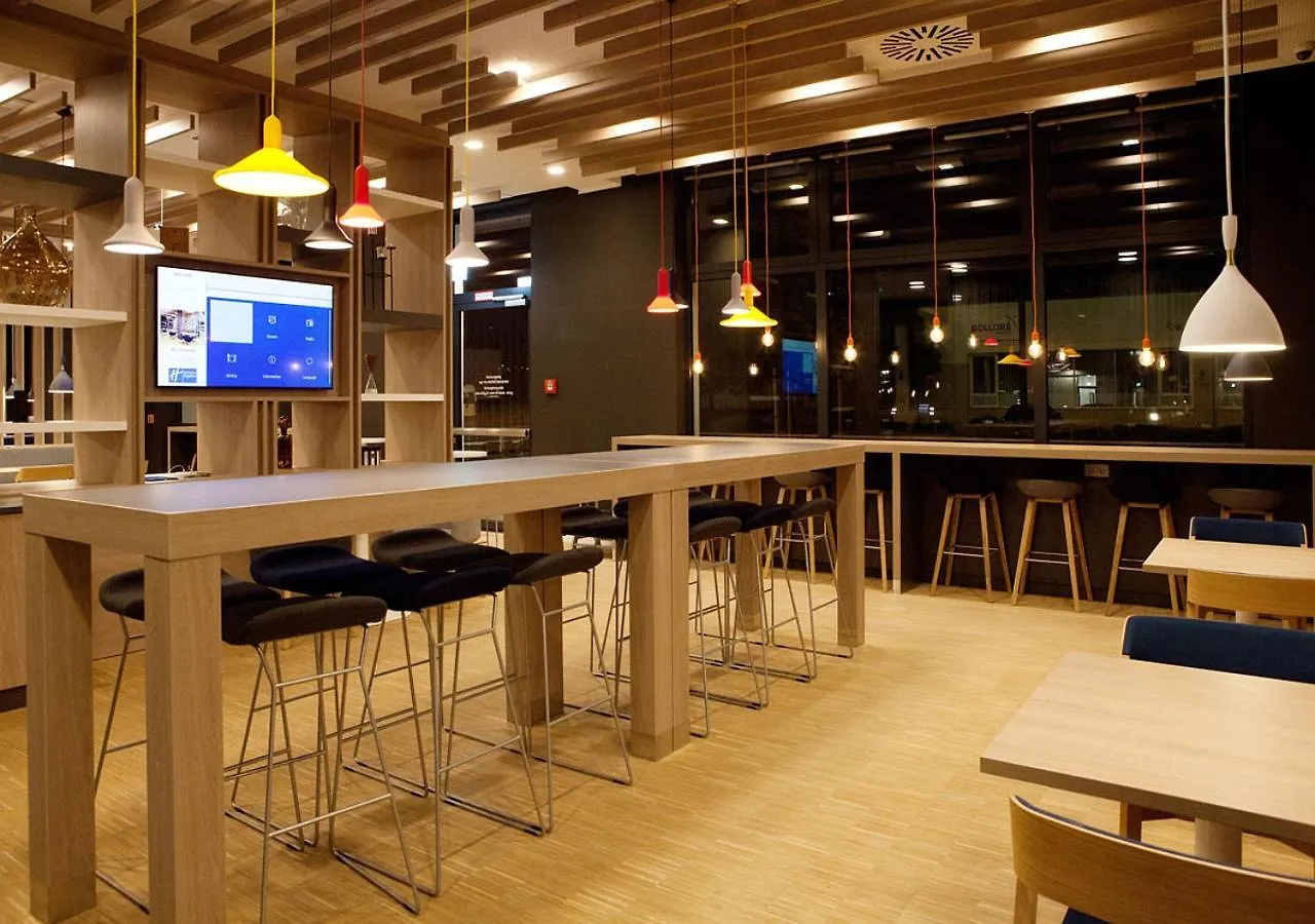 Holiday Inn Express - Duesseldorf Airport Hotel Düsseldorf