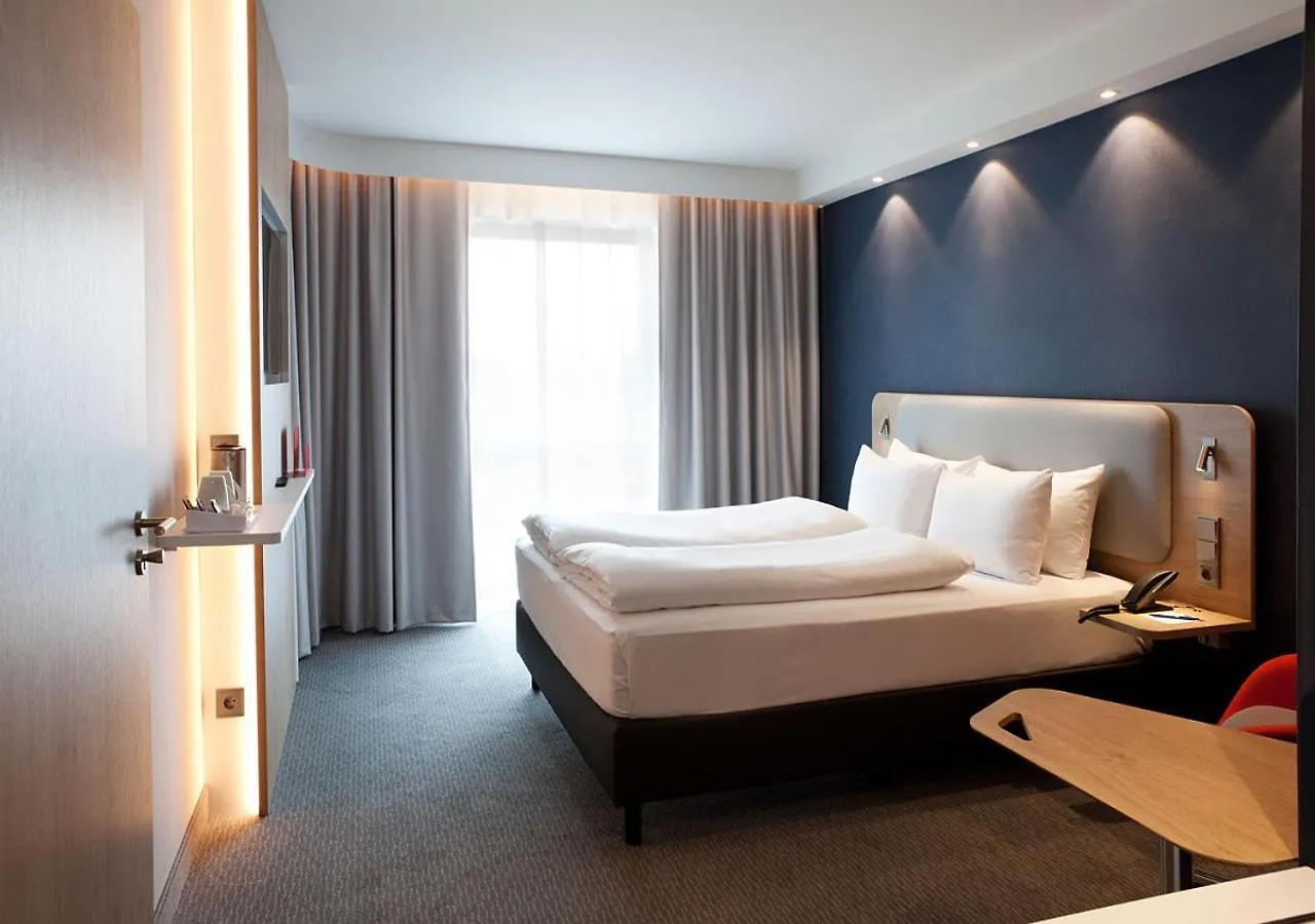 Holiday Inn Express - Duesseldorf Airport Německo