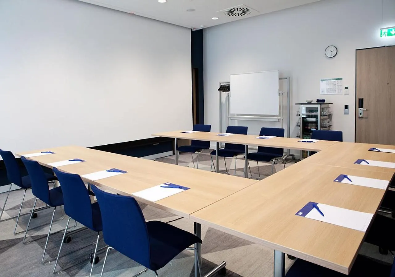 Holiday Inn Express - Duesseldorf Airport Německo