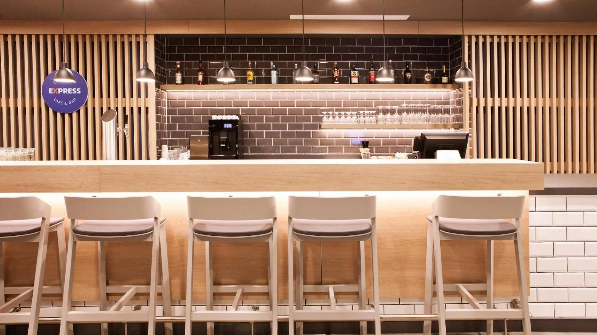 Holiday Inn Express - Duesseldorf Airport Hotel