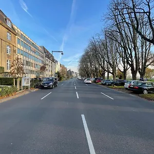  Apartment Exclusive Wohunung Direkt Am Rhein 1.5 Km Von Der Messe Deutschland